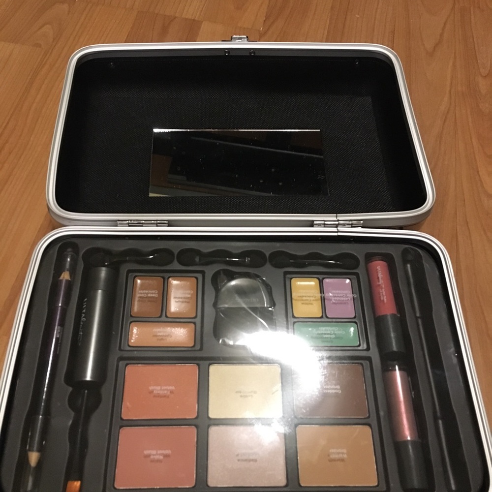 Makeup Set - Picture 8 of 11